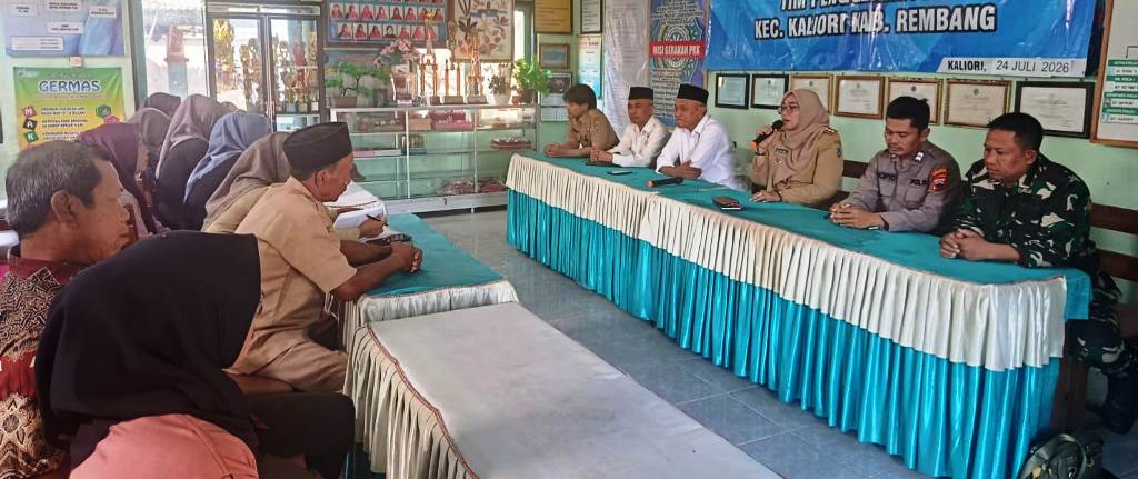 camat-kaliori-sosialisasikan-persyaratan-pencairan-bantuan-rtlh-bagi-korban-tanah-ambles-di-dukuh-gobog