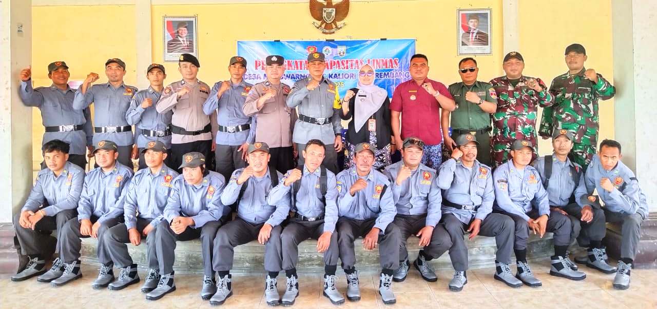 camat-dwi-hadiri-penguatan-kapasitas-satlinmas-di-desa-mojowarno