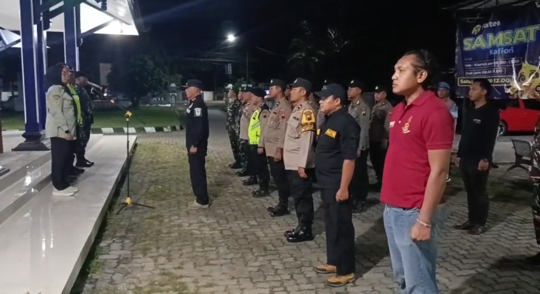 camat-kaliori-dan-forkopimcam-gelar-apel-siaga-jelang-malam-idulfitri-lanjutkan-patroli-wilayah